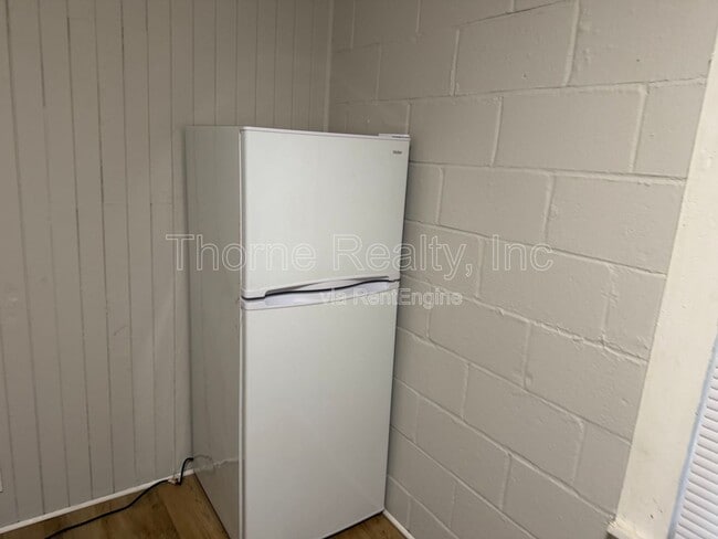 Building Photo - 1504 Coleman St SE