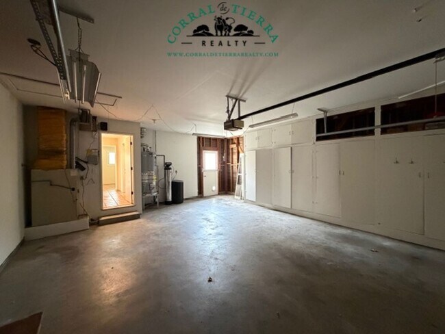 Building Photo - Peaceful 4BR/3BA Family Home in Desirable Washington Union Elementary School District