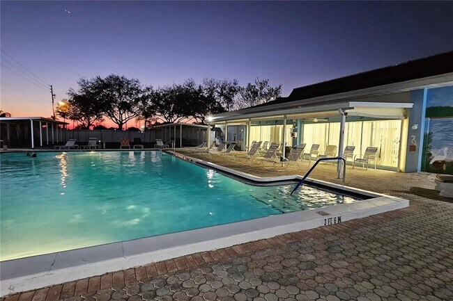 Building Photo - 4330 Tahitian Gardens Cir