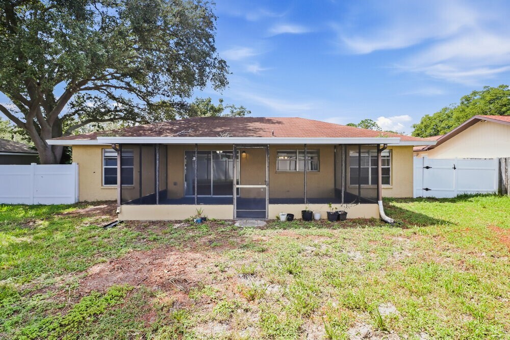 Building Photo - 948 16th Ln