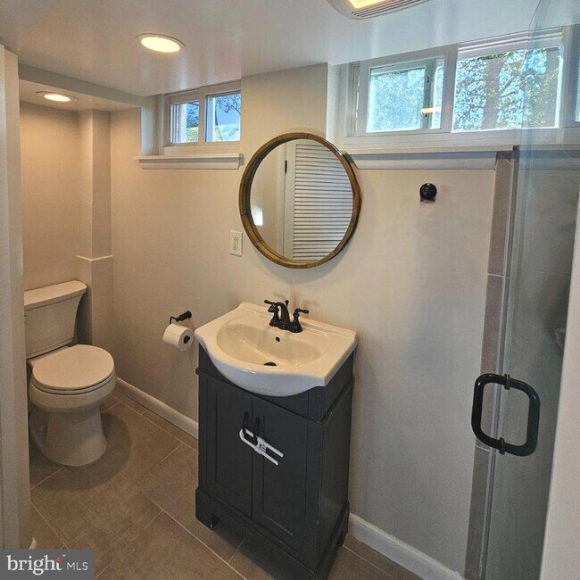 Building Photo - 7433 Grace St