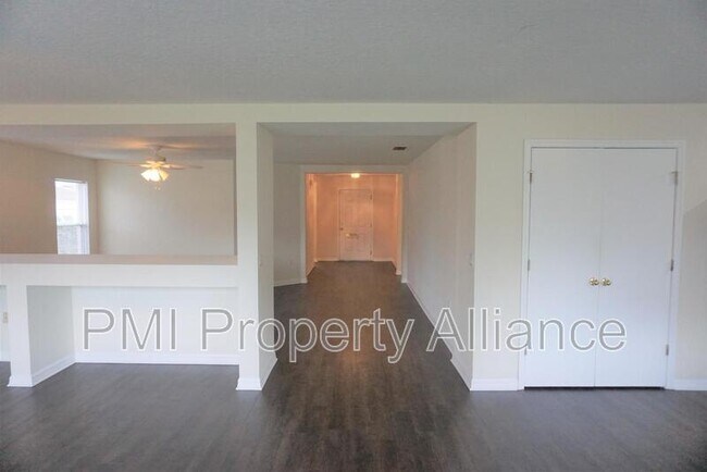 Building Photo - 1153 Elderberry Dr