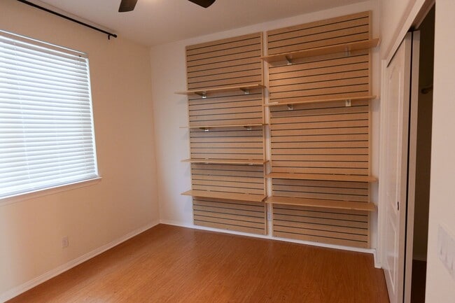 Building Photo - Cozy Stevenson Ranch Home on a Quiet Cul-D...