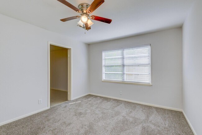 Building Photo - 4123 Dacca Dr