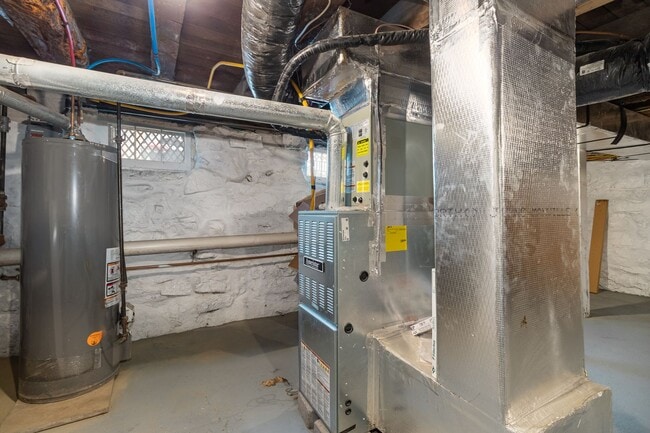 Building Photo - 4 Bedroom home in historic downtown Carlisle, PA!