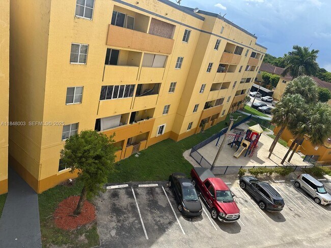 Building Photo - 14930 SW 82nd Terrace