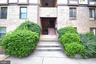Building Photo - 11643 Stoneview Square