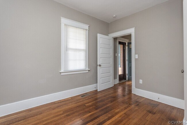 Building Photo - Cozy Home in Hopewell!