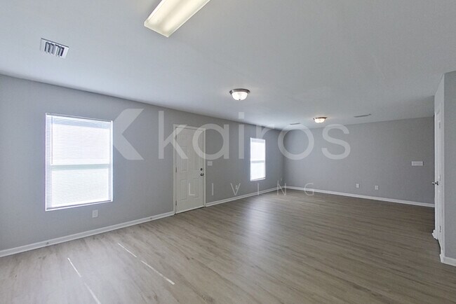 Building Photo - 2592 Catalina Ct