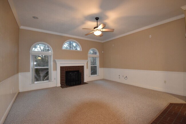 Building Photo - 2414 SW 98 Dr
