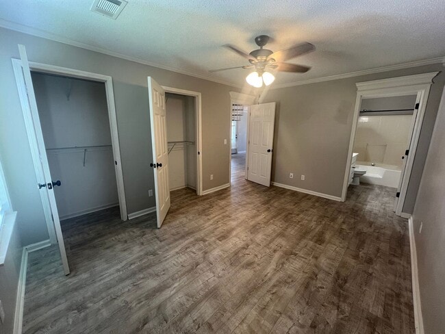 Building Photo - 2708 Swallow Ln