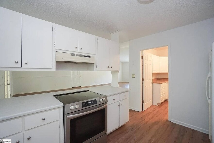 Building Photo - 106 Greenapple Way