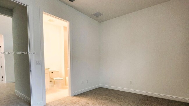 Building Photo - 5243 Rivo Alto Cir