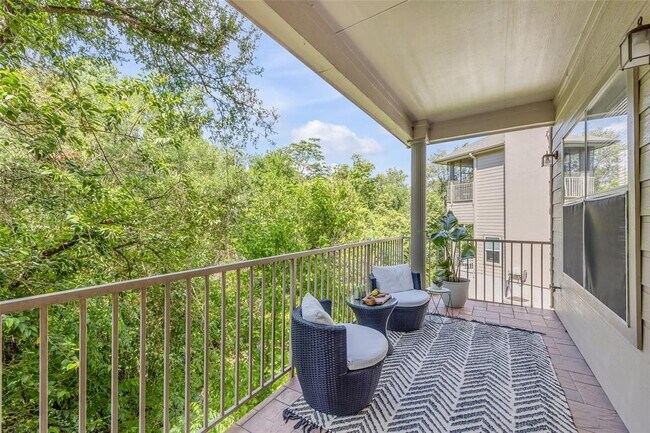 Building Photo - 5511 Oakwood Cove