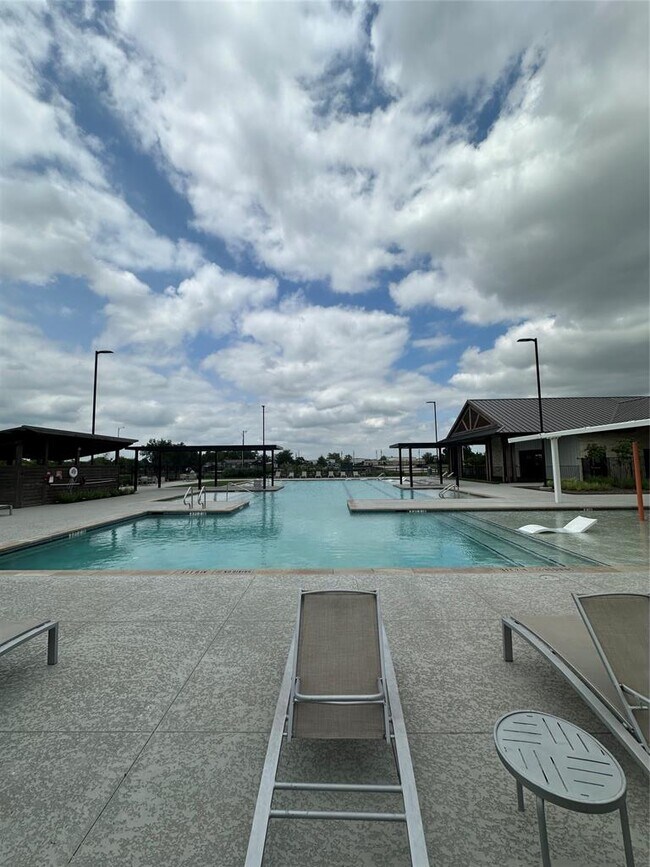 Building Photo - 20120 Andrew Johnson Dr