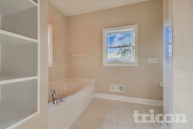 Building Photo - 113 Accolade Pkwy