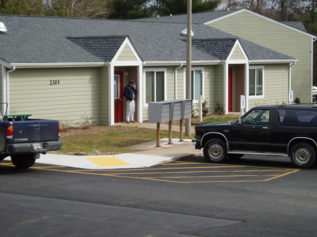 Building Photo - Honeytree Apartments