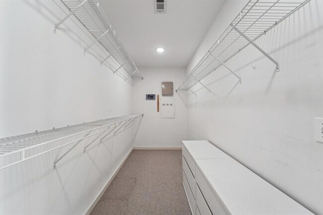 Building Photo - 6951 Ardmore St