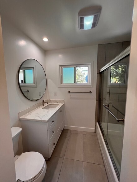 Building Photo - 6641 Glade Ave