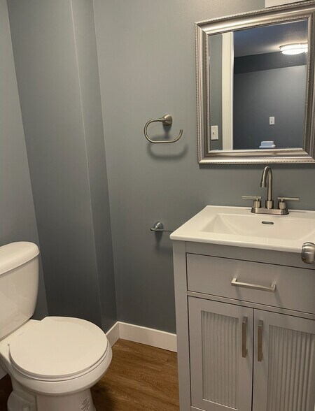 Building Photo - 1032 Denner St