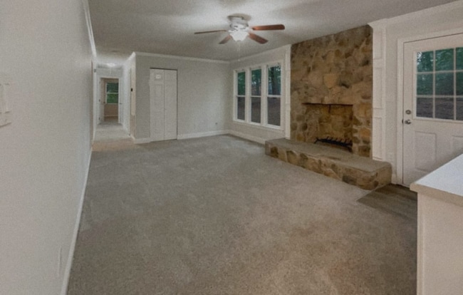 Building Photo - 2508 Hodge Rd
