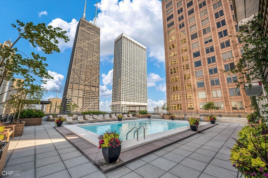 Building Photo - 777 N Michigan Ave