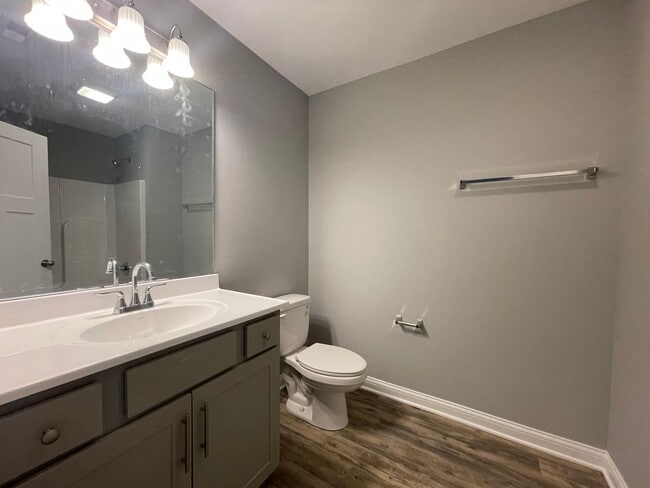 Building Photo - 113/115 Tucker Lane