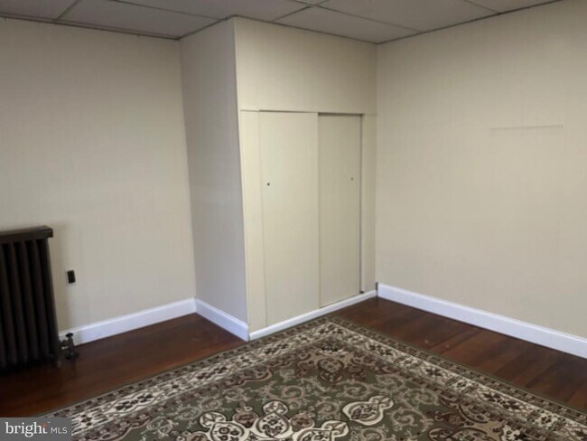 Building Photo - 1049 Genesee St