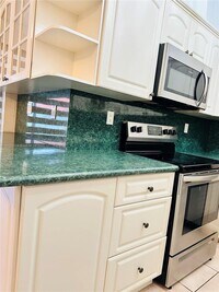 Building Photo - 1101 NW 134th Pl