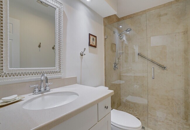 Building Photo - 13403 Bedford Mews Ct