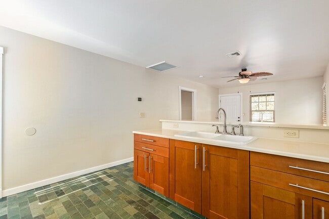 Building Photo - Charming Home in Garfield District – Renovated w/ Hardwood Floors, Granite Counters, In-Unit W/D ...