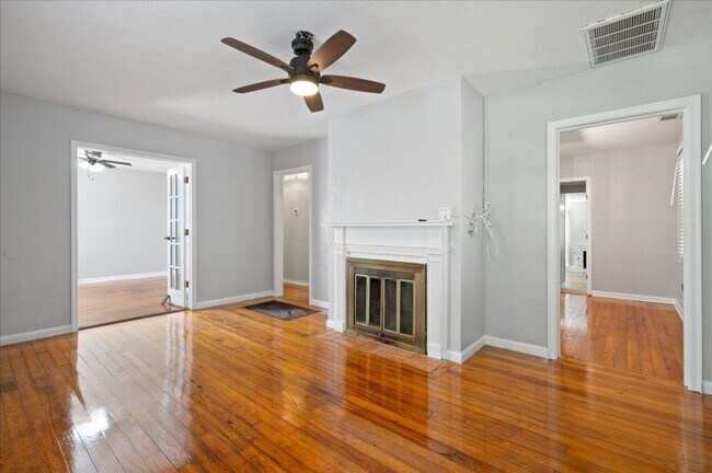 Building Photo - 1702 E 41st St