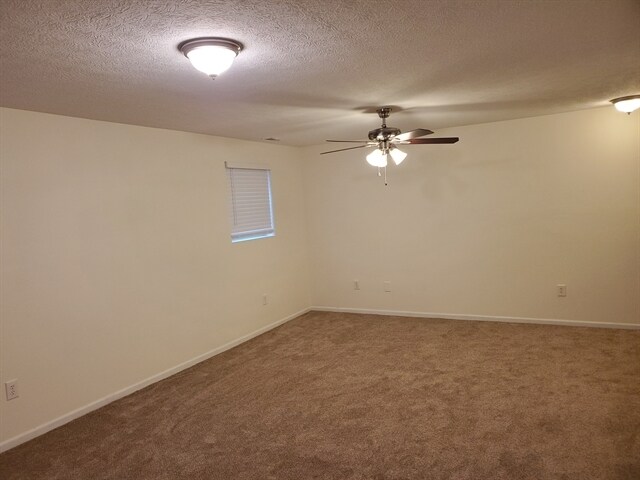 Building Photo - 814 Holly Farms Dr