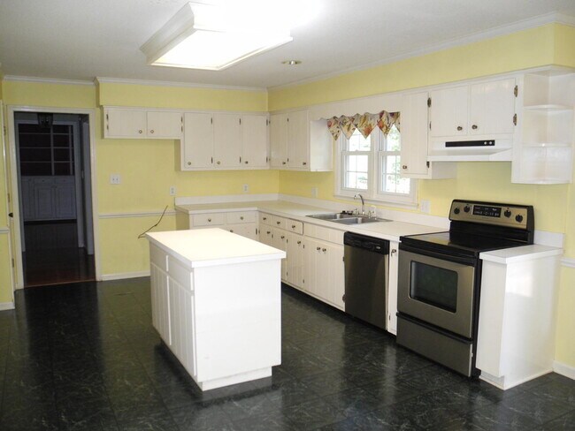 Building Photo - 383 Billingham Dr
