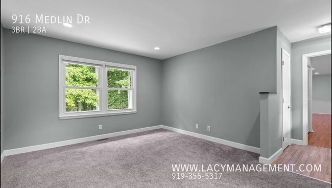 Building Photo - 916 Medlin Dr