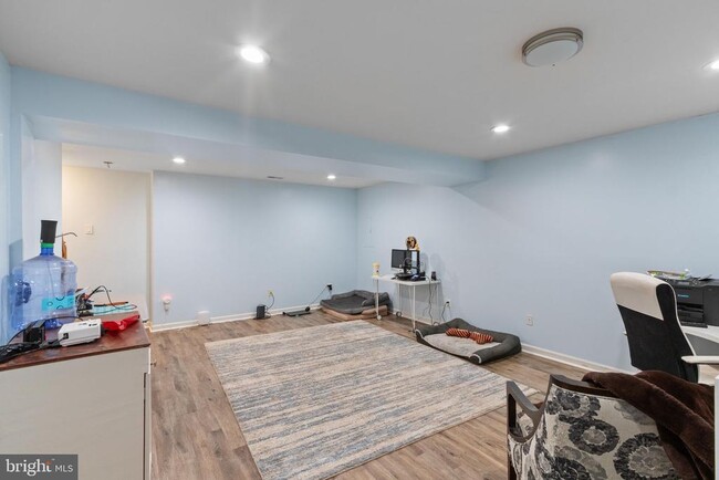 Building Photo - 6 Beau Ridge Dr