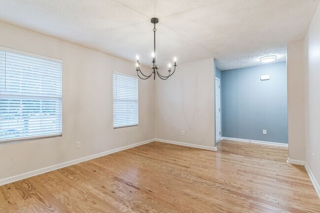 Building Photo - Amazing Home In Creekside Station