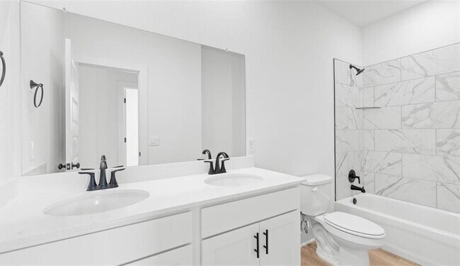 Building Photo - 4856 W Aurora St