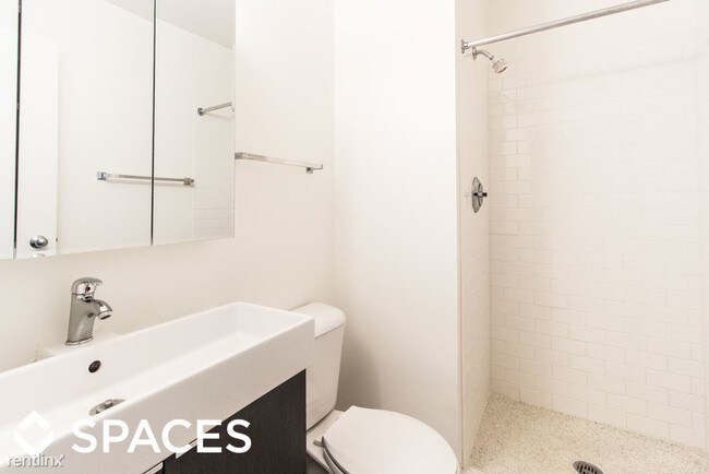 Building Photo - 1133 N Dearborn St