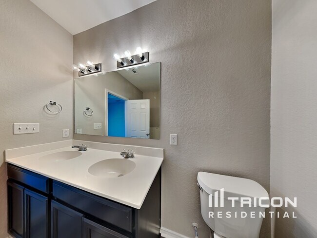 Building Photo - 6615 Port Elizabeth