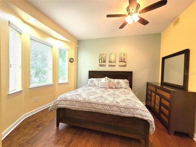 Building Photo - 5465 46th Ct W