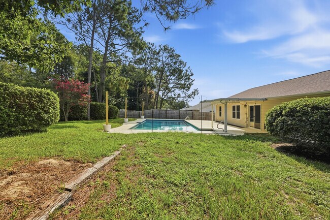 Building Photo - 1243 Jefferyscot Dr