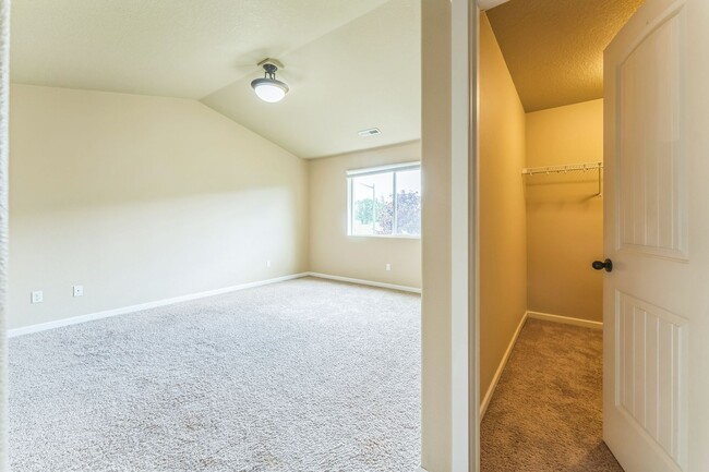Building Photo - 2554 Carson Loop