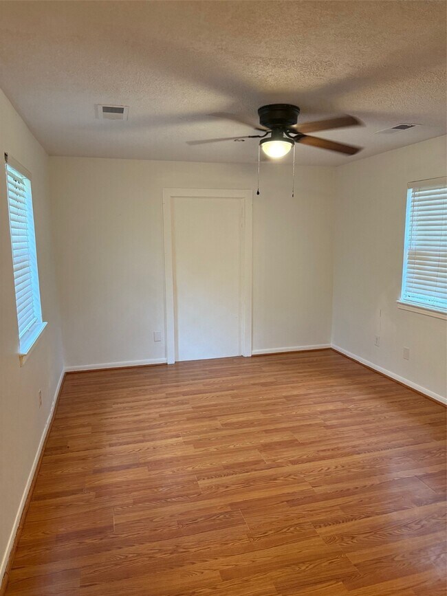 Building Photo - 19118 Cypress Rose Hill Rd