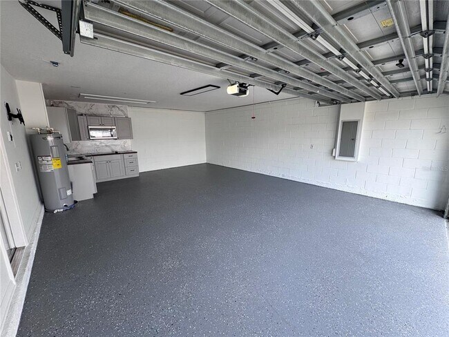 Building Photo - 4064 Sunny Day Way