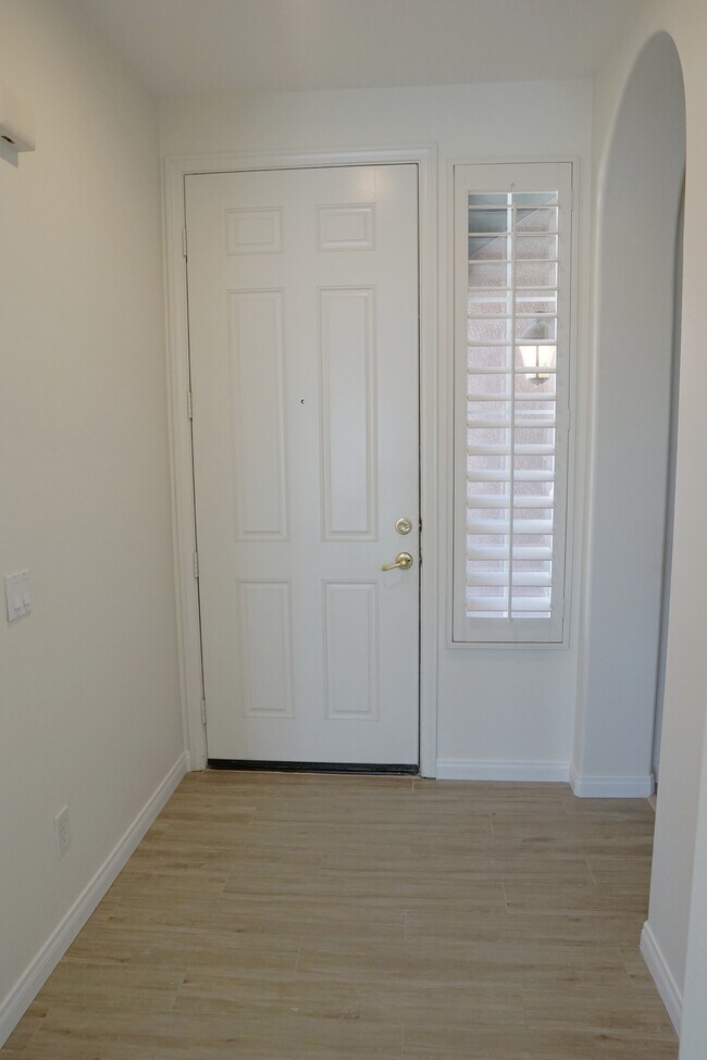 Building Photo - 84030 Colibri Ct