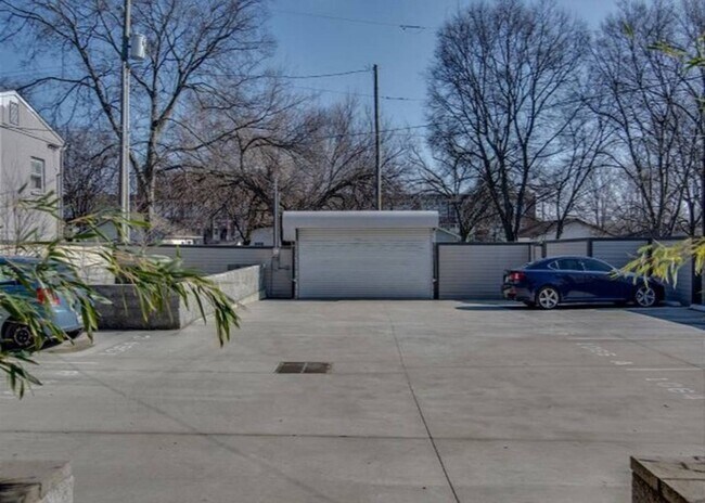 Building Photo - 1064B 2nd Ave S