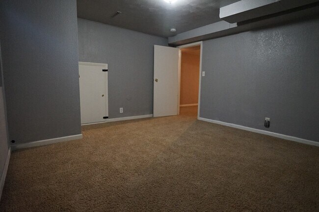 Building Photo - 301 Berwick Ave