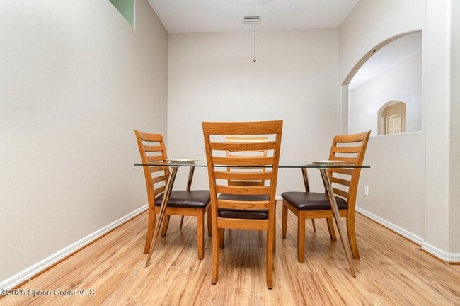 Building Photo - 936 Tavernier Cir NE