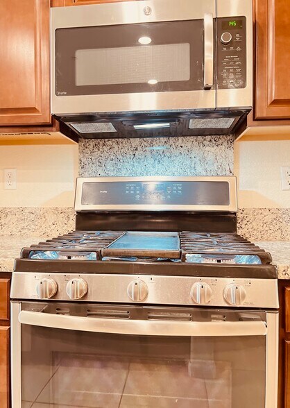Building Photo - 226 Rosarno Ct